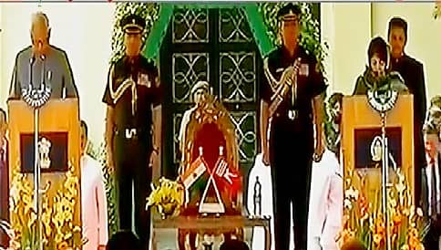 ಜಮ್ಮು ಮತ್ತು ಕಾಶ್ಮೀರ ಮುಖ್ಯಮಂತ್ರಿಯಾಗಿ ಮೆಹಬೂಬಾ ಮುಫ್ತಿ ಪ್ರಮಾಣ