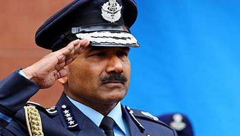 ಇತಿಹಾಸದಲ್ಲೇ ಮೊದಲ ಬಾರಿಗೆ ವಾಯುಪಡೆ ಮುಖ್ಯಸ್ಥರಿಂದ ತೇಜಸ್ ಯುದ್ಧವಿಮಾನ ಚಾಲನೆ