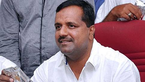 ಔಷಧ ಖರೀದಿಯಲ್ಲಿ ಅವ್ಯವಾಹರ ನಡೆದಿಲ್ಲ, ವಾರದೊಳಗೆ ಶ್ವೇತಪತ್ರ: ಖಾದರ್
