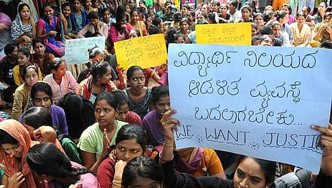 ರು.10 ಲಕ್ಷ ಸೋಲಾರ್ ಹಗರಣವನ್ನು ಬಯಲಿಗೆಳೆದ ಹಾಸ್ಟೆಲ್ ವಿದ್ಯಾರ್ಥಿನಿಯರು