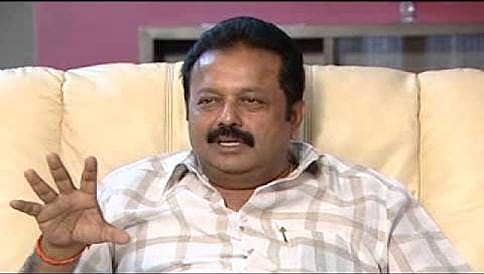 ಕುಮಾರಸ್ವಾಮಿ ಸಿಎಂ ಮಾಡಲು ವಿಪ್ ಉಲ್ಲಂಘನೆಗೆ ಕೈಗೊಳ್ಳದ ಕ್ರಮ ಈಗೇಕೆ?: ಶಾಸಕರ ಪ್ರಶ್ನೆ
