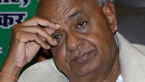 ಕಾರ್ಯಕರ್ತರ ಸಭೆಯಲ್ಲಿ ಭಾವುಕರಾಗಿ ಕಣ್ಣೀರು ಸುರಿಸಿದ ಮಾಜಿ ಪ್ರಧಾನಿ