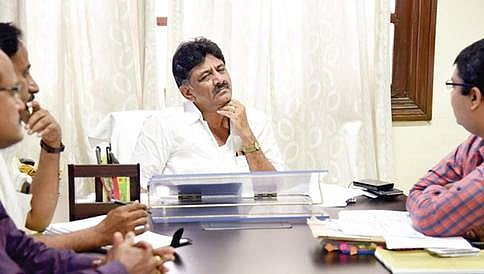 ಕಾಂಗ್ರೆಸ್'ನಲ್ಲಿ ಮುಂದುವರೆದ ಅತೃಪ್ತ ಶಾಸಕರ ಮನವೊಲಿಕೆ ಯತ್ನ