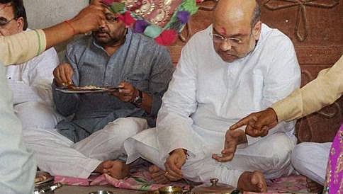ದಲಿತರ ಮನೆಯಲ್ಲಿ ಅಮಿತ್ ಶಾ ಭೋಜನ: ಅಡುಗೆ ಮಾಡಿದವರಿಗಾಗಿ ಮಾಯಾವತಿ ಹುಡುಕಾಟ