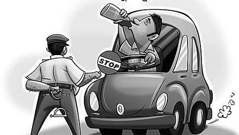 ಬೆಂಗಳೂರು : ಪ್ರತಿದಿನ ಸರಿಸುಮಾರು 60 ಡ್ರೈವಿಂಗ್ ಲೈಸೆನ್ಸ್ ಅಮಾನತು