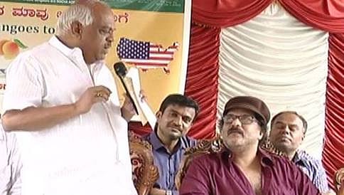 ಮಾವು ಎಕ್ಸ್ ಪೋರ್ಟ್ ಮೇಳದಲ್ಲಿ 'ಕ್ರೇಜಿ' ಸ್ಟಾರ್ ಮಾತಿಗೆ ಸಚಿವ ರಮೇಶ್ ಕುಮಾರ್ ಗರಂ