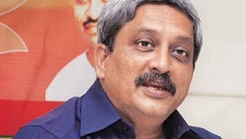 ಸೇನೆಯಲ್ಲಿ ಮಹಿಳಾ ಪಡೆಯನ್ನು ಹೆಚ್ಚಿಸುವ ಬಗ್ಗೆ  ಚಿಂತನೆ: ಮನೋಹರ್ ಪರಿಕ್ಕರ್