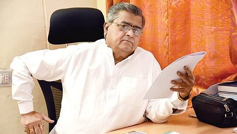 ಬೆಂಗಳೂರಿನಲ್ಲಿ ಓಡಾಡಲು ದೋಣಿ ಬಳಸುವುದು ನಾಚಿಕೆಗೇಡಿನ ಸಂಗತಿ: ಕೋಳಿವಾಡ
