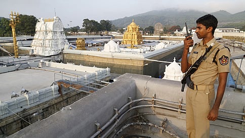 ಉಗ್ರ ದಾಳಿ ಭೀತಿ: ತಿರುಮಲದಲ್ಲಿ ಅಧಿಕಾರಿಗಳಿಂದ ವ್ಯಾಪಕ ಶೋಧ