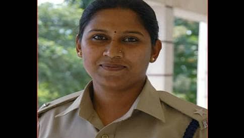 ಮಾಜಿ ಡಿವೈಎಸ್ ಪಿ ಅನುಪಮಾ ಶೆಣೈ ಯೂ ಟರ್ನ್ : ಮತ್ತೆ ಖಾಕಿ ಧರಿಸಲು ನಿರ್ಧಾರ