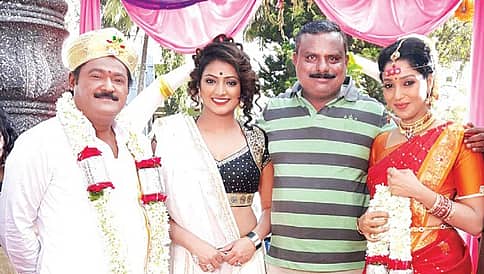"ನೀರ್ ದೋಸೆ"ಗಿಲ್ಲ ಭಾರತ್ ಬಂದ್ ಬಿಸಿ; ಪ್ರೇಕ್ಷಕರೊಂದಿಗೆ ಸಿನಿಮಾ ವೀಕ್ಷಿಸಿದ ಹರಿಪ್ರಿಯ