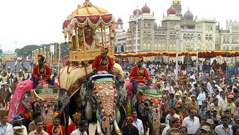 ಶಾಲಾ ಮಕ್ಕಳಿಗೆ ಶಾಕ್: ಈ ಬಾರಿ ದಸರಾ ರಜೆ ಕಡಿತ