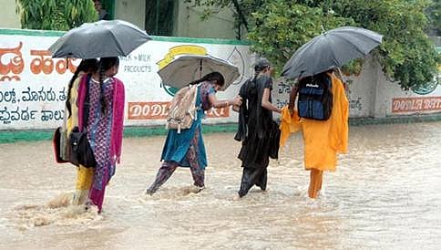 ಬೀದರ್, ಕಲಬುರಗಿಯಲ್ಲಿ ಭಾರೀ ಮಳೆ: ಮೂವರು ಸಾವು