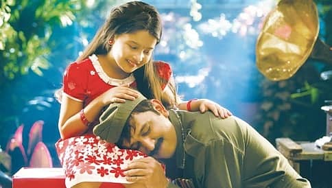 ಪುಷ್ಪಕ ವಿಮಾನವನ್ನು ವಿತರಿಸಲಿರುವ 'ತೂಗುದೀಪ ಡಿಸ್ಟ್ರಿಬ್ಯೂಶನ್ಸ್'