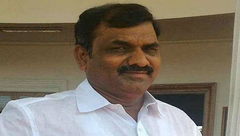 ರಾಯಣ್ಣ ಬ್ರಿಗೇಡ್ ಜಟಾಪಟಿ: ಬಿಜೆಪಿ ಹಿಂದುಳಿದ ವರ್ಗಗಳ ಉಪಾಧ್ಯಕ್ಷ ಸ್ಥಾನದಿಂದ ಅವ್ವಣ್ಣ ಮ್ಯಾಕೇರಿ ವಜಾ