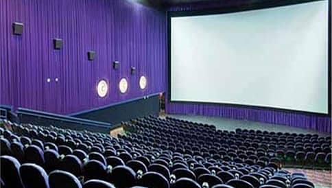 ತೀವ್ರ ಆರ್ಥಿಕ ಮುಗ್ಗಟ್ಟು : ಬಾಲಿವುಡ್ ಸಿನಿಮಾಗಳ ನಿಷೇಧ ತೆರವಿಗೆ ಪಾಕ್ ಸರ್ಕಾರಕ್ಕೆ  ಸಮಿತಿ ಶಿಫಾರಸು