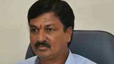 ನನ್ನ ಮನೆಯಲ್ಲಿ ಕೇವಲ 5 ಲಕ್ಷ ಸಿಕ್ಕಿದ್ದರೂ,  ನಾನು ಅಧಿಕಾರ ತ್ಯಜಿಸುತ್ತೇನೆ: ಜಾರಕಿಹೊಳಿ ಸವಾಲು
