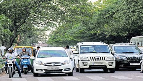 ಸಿಗ್ನಲ್ ನಿಯಮ ಉಲ್ಲಂಘಿಸುವವರ ವಿರುದ್ಧ ಕಠಿಣ ಕ್ರಮ: ಬೆಂಗಳೂರು ಸಂಚಾರಿ ಪೊಲೀಸ್ ಇಲಾಖೆ