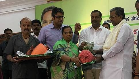 ಅರ್ಧ ಬೆಲೆಗೆ ಬೇಳೆ ಕಾಳು, ಆನ್ ಲೈನ್ ಮೂಲಕ ಪಡಿತರ ಚೀಟಿಗೆ ಮುಖ್ಯಮಂತ್ರಿ ಚಾಲನೆ
