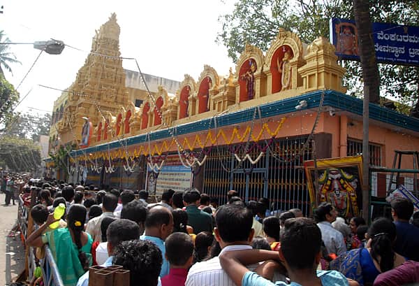 ವೈಕುಂಠ ಏಕಾದಶಿ ನಿಮಿತ್ತ ನಗರದ ವಿವಿಧ ದೇವಾಲಯಗಳಲ್ಲಿ ವಿಶೇಷ ಪೂಜೆ
