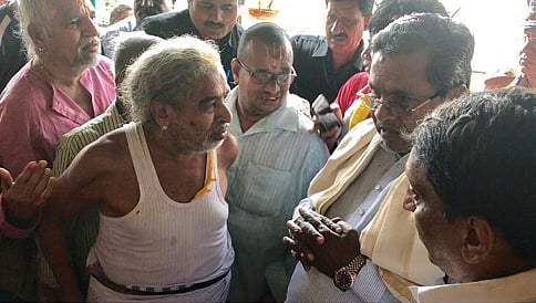 ಮಳೆ ನೀರಿನಲ್ಲಿ ಕೊಚ್ಚಿ ಹೋಗಿದ್ದ ಅರ್ಚಕ ವಾಸುದೇವ್ ಕುಟುಂಬಕ್ಕೆ ಸಿಎಂ ಪರಿಹಾರ!