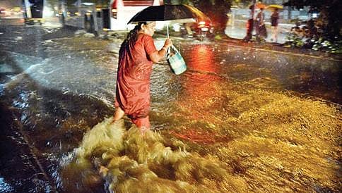 ಶುಕ್ರವಾರದ ಮಹಾಮಳೆಗೆ ಬೆಚ್ಚಿಬಿದ್ದ ಬೆಂಗಳೂರು: ತಾಯಿ, ಮಗಳು ಸೇರಿದಂತೆ ಮೂವರು ನೀರುಪಾಲು