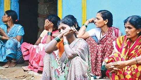 ಬೆಂಗಳೂರು: ಬಾಲಕಿ ಕೊಚ್ಚಿಹೋದ ಕೊಳಗೇರಿಯಲ್ಲಿ ಸೋಲಾರ್, ಟಿ.ವಿ ಸೌಲಭ್ಯವಿದೆ, ಶೌಚಾಲಯವಿಲ್ಲ!