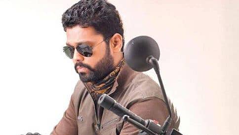 ಅವನೇ ಶ್ರೀಮನ್ ನಾರಾಯಣ: 80 ರ ದಶಕದ ಪೊಲೀಸ್ ಅಧಿಕಾರಿಯಾಗಿ ರಕ್ಷಿತ್ ಶೆಟ್ಟಿ