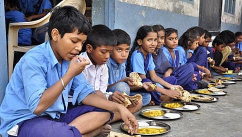 ಪಶ್ಚಿಮ ಬಂಗಾಳ: ಬಿಸಿಯೂಟದಲ್ಲಿ ಹಲ್ಲಿ ಪತ್ತೆ- 87 ಮಕ್ಕಳು ಆಸ್ಪತ್ರೆಗೆ ದಾಖಲು