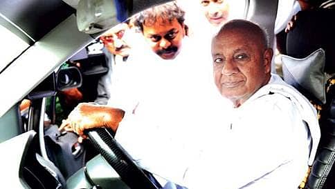 'ನಮ್ಮ ಟೈಗರ್'ಗೆ ದೇವೇಗೌಡ ಚಾಲನೆ: 5 ಸಾವಿರ ಕ್ಯಾಬ್ ಗಳ ಸೇವೆ ಆರಂಭ