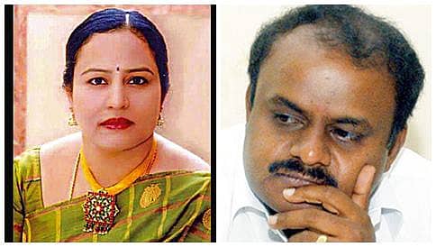 ಚುನಾವಣೆಯಲ್ಲಿ ಪ್ರಜ್ವಲ್ ಸ್ಪರ್ಧೆ: ಕುಮಾರಸ್ವಾಮಿಗೆ ಇರಿಸುಮುರಿಸು ತಂದ ಭವಾನಿ ರೇವಣ್ಣ ಹೇಳಿಕೆ!