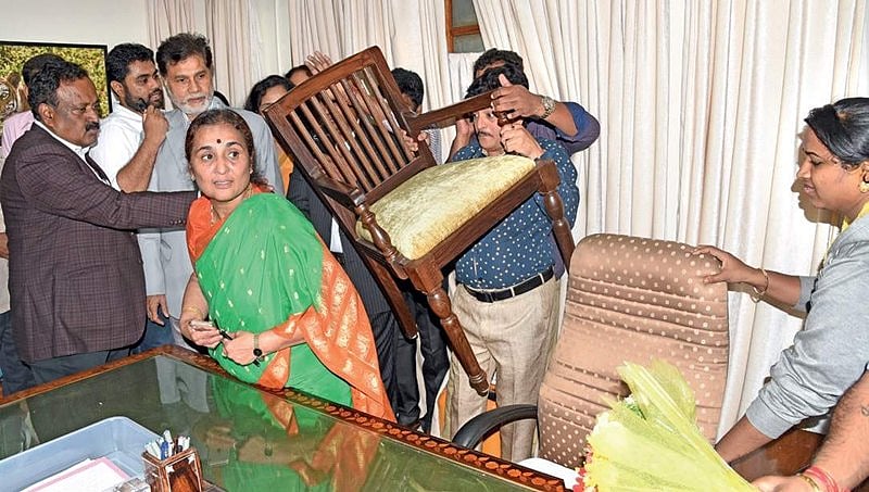 ಕರ್ನಾಟಕ ನೂತನ ಪ್ರಧಾನ ಕಾರ್ಯದರ್ಶಿಯಾಗಿ ಕೆ ರತ್ನ ಪ್ರಭಾ ಅಧಿಕಾರ ಸ್ವೀಕಾರ