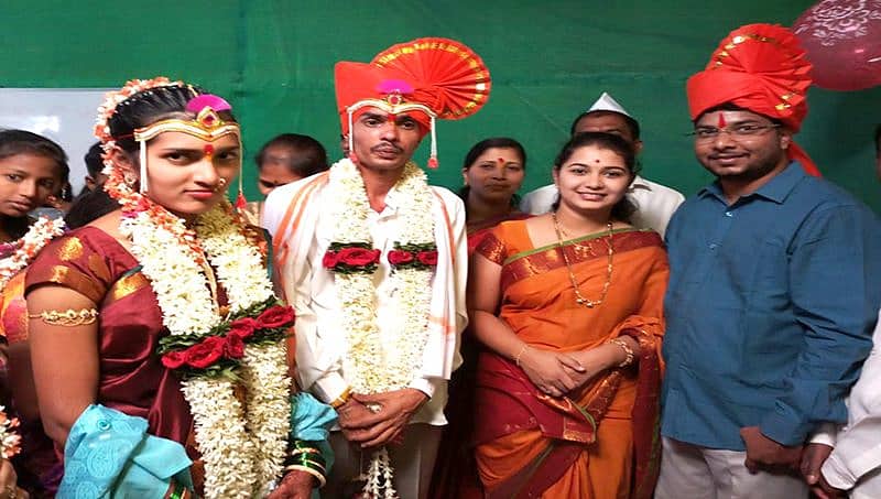 ಹೆಚ್ ಐವಿ ಪೀಡಿತ ಅನಾಥಾಶ್ರಮದಲ್ಲಿ ಮದುವೆ ಮಾಡಿಕೊಂಡ ಜೋಡಿ!