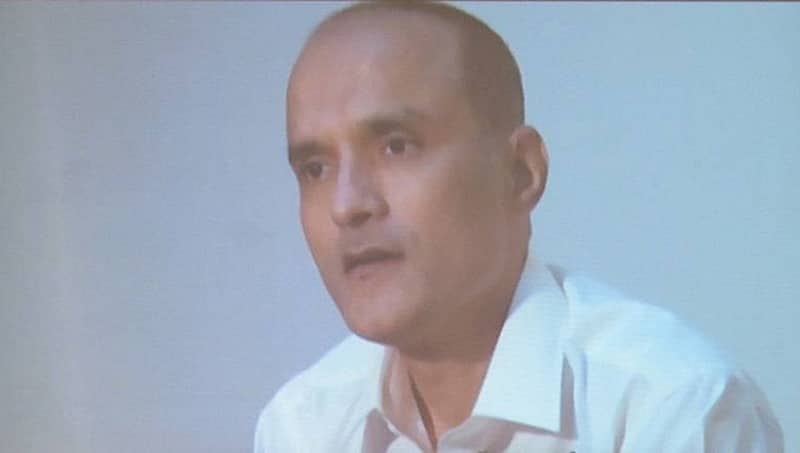 ಜಾಧವ್ ಕುಟುಂಬಕ್ಕೆ ವೀಸಾ ನೀಡಿ: ದೆಹಲಿ ಹೈಕಮಿಶನ್ಗೆ ಪಾಕ್ ಸೂಚನೆ