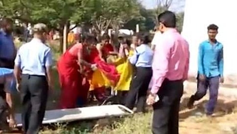 ಒಡಿಶಾ: ಆಸ್ಪತ್ರೆಗೆ ದಾಖಲಿಸಲು ನಕಾರ, ಚರಂಡಿಯಲ್ಲೇ ಮಗುವಿಗೆ ಜನ್ಮ ನೀಡಿದ ಮಹಿಳೆ