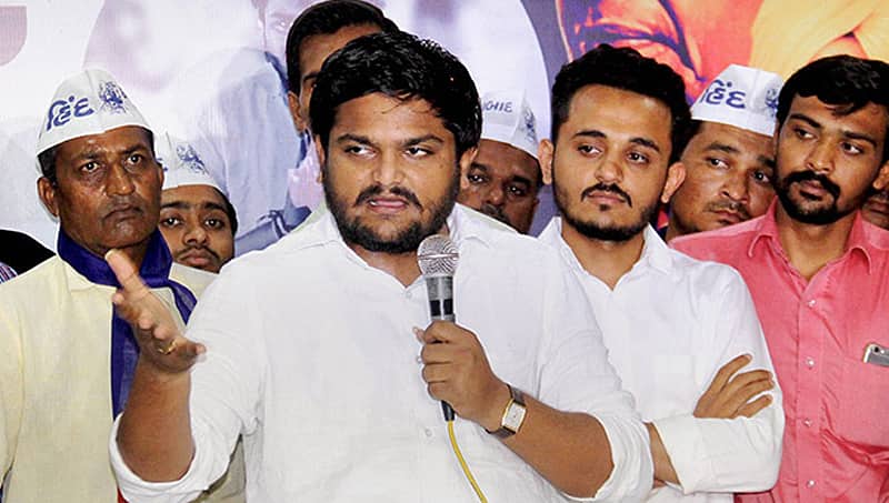 ಮತಯಂತ್ರ ತಿರುಚಲು 140 ಎಂಜಿನಿಯರ್ ಗಳ ನೇಮಕ: ಬಿಜೆಪಿ ವಿರುದ್ಧ ಹಾರ್ದಿಕ್ ಪಟೇಲ್ ಆರೋಪ