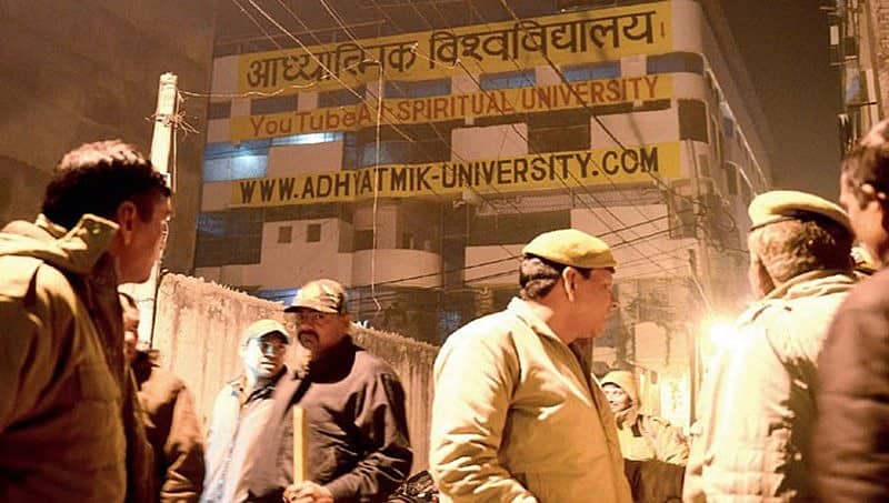 ದೆಹಲಿ: ರೋಹಿಣಿ ಆಶ್ರಮದಲ್ಲಿ ಅಕ್ರಮ ಬಂಧನದಲ್ಲಿದ್ದ 40ಕ್ಕೂ ಹೆಚ್ಚು ಯುವತಿಯರ ರಕ್ಷಣೆ