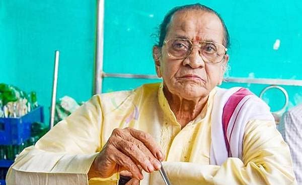 <div><b>ಚಿಟ್ಟಾಣಿ ರಾಮಚಂದ್ರ ಹೆಗ್ಡೆ</b></div><div>ಹಿರಿಯ ಯಕ್ಷಗಾನ ಕಲಾವಿದ ಚಿಟ್ಟಾನಿ ರಾಮಚಂದ್ರ ಹೆಗ್ಡೆಯವರು ತೀವ್ರ ಉಸಿರಾಟ ಸಮಸ್ಯೆಯಿಂದಾಗಿ ಅ.3 ರಂದು ವಿಧಿವಶರಾಗಿದ್ದರು. ಹೆಗ್ಡೆಯವರಿಗೆ 84 ವರ್ಷ ವಯಸ್ಸಾಗಿತ್ತು. </div>