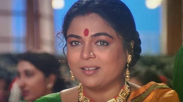 <div><b>ರೀಮಾ ಲಾಗೂ</b></div><div>ತಾಯಿಯ ಪಾತ್ರಗಳಲ್ಲಿ ಜನರ ಗಮನ ಸೆಳೆದಿದ್ದ, ಬಾಲಿವುಡ್ ನಲ್ಲಿ ಅಮ್ಮ ಎಂದೇ ಖ್ಯಾತಿ ಪಡೆದಿರುವ ನಟಿ ರೀಮಾ ಲಾಗೂ ಅವರು ಹೃದಯಾಘಾತದಿಂದಾಗಿ ಮೇ.18 ರಂದು ನಿಧನ ಹೊಂದಿದ್ದರು. ರೀಮಾ ಅವರಿಗೆ 59 ವರ್ಷ ವಯಸ್ಸಾಗಿತ್ತು. </div>
