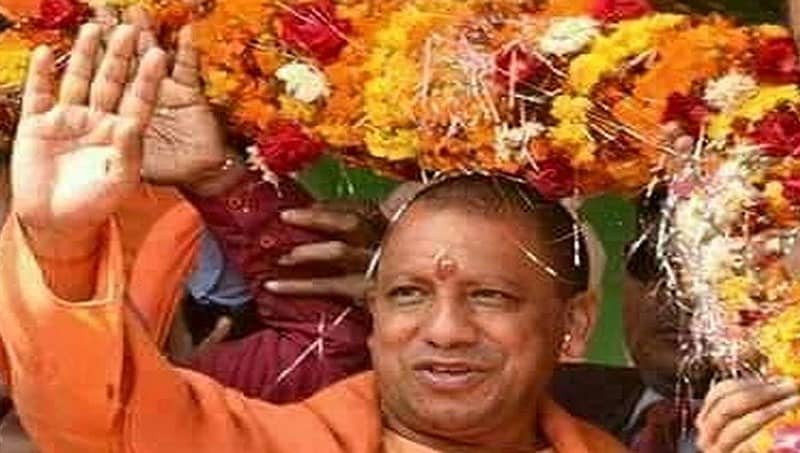 ಉತ್ತರಪ್ರದೇಶ ಸಿಎಂ ಯೋಗಿ ಆದಿತ್ಯನಾಥರನ್ನು ವರಿಸಿದ ಅಂಗನವಾಡಿ ಕಾರ್ಯಕರ್ತೆ!