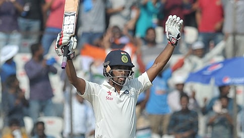 ಭಾರತ ಮೊದಲ ಇನ್ನಿಂಗ್ಸ್ 687/6 ರನ್ ಡಿಕ್ಲೇರ್; ಬಾಂಗ್ಲಾ 41/1; ಕೊಹ್ಲಿ ದ್ವಿಶತಕ, ಸಹಾ ಅಜೇಯ 106