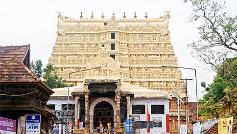 ವಿಶ್ವವಿಖ್ಯಾತ ಅನಂತ ಪದ್ಮನಾಭಸ್ವಾಮಿ ದೇಗುಲದಲ್ಲಿ ಅಗ್ನಿ ಅವಘಡ: ಇಬ್ಬರಿಗೆ ಗಾಯ