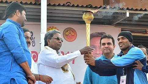 ಯುವಕರು ಕ್ರೀಡೆಯಲ್ಲಿ ತೊಡಗಿಸಬೇಕು: ಸಿದ್ಧರಾಮಯ್ಯ