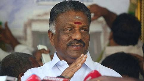 ಪನ್ನೀರ್ ಸೆಲ್ವಂ ಬೆಂಬಲಕ್ಕೆ ನಿಂತ ಎಐಎಡಿಎಂಕೆ ಹಿರಿಯ ನಾಯಕ ಮಧುಸೂದನನ್