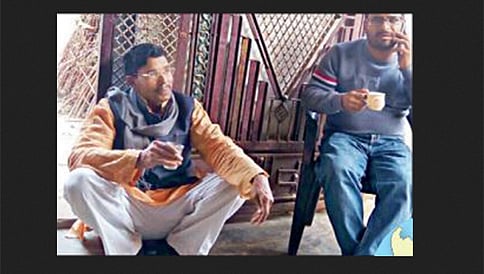ಮನಸಾರೆ ಒಪ್ಪಿ ಅಸ್ಪೃಶ್ಯತೆ ಆಚರಿಸುವ ಉತ್ತರ ಪ್ರದೇಶ ಶಾಸಕ!