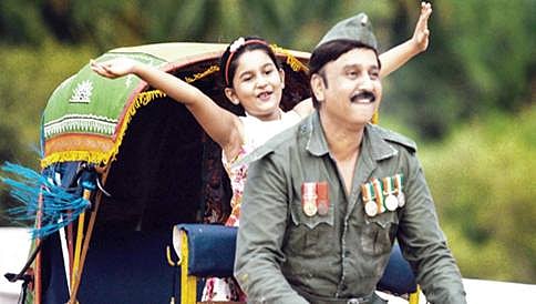 ರಿಮೇಕ್ ಹಕ್ಕು ಉಲ್ಲಂಘನೆ: ಪುಷ್ಪಕ ವಿಮಾನ ಚಿತ್ರದ ವಿರುದ್ದ ಪ್ರಕರಣ ದಾಖಲು