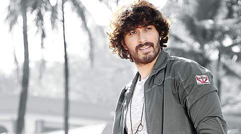 'ರೋಗ್' ಇಶಾನ್ ನಾಚಿಕೆ ಸ್ವಭಾವದ ಪಕ್ಕದ ಮನೆಯ ಹುಡುಗನಂತೆ!