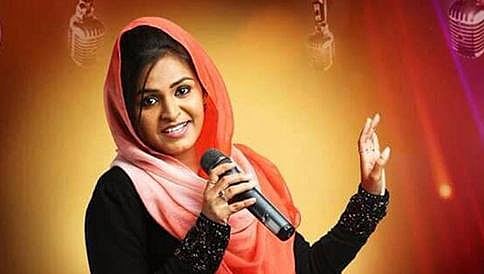 ಹಿಂದೂ ಭಕ್ತಿ ಗೀತೆ ಹಾಡಿದ ಮುಸ್ಲಿಂ ಹುಡುಗಿ ಸುಹಾನಾ: ಸಮುದಾಯದ ವಿರೋಧ