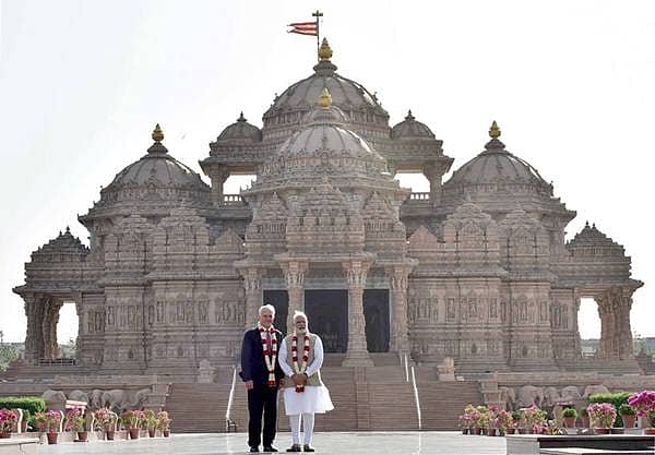 ಅಕ್ಷರಧಾಮ್ ದೇವಸ್ಥಾನಕ್ಕೆ ಪ್ರಧಾನಿ ಮೋದಿ ಮತ್ತು ಆಸ್ಟ್ರೇಲಿಯಾ ಪ್ರಧಾನಿ ಮಾಲ್ಕಂ ಟರ್ನ್ಬುಲ್ ಭೇಟಿ