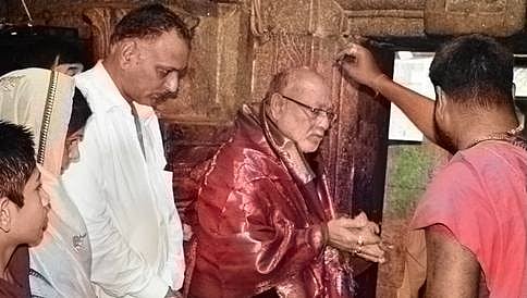 ಹಂಪಿಗೆ ಭೇಟಿ ನೀಡಿದ ಪ್ರಧಾನಿ ಮೋದಿ ಸಹೋದರ ಪ್ರಹ್ಲಾದ್ ಭೇಟಿ